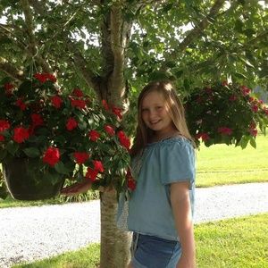 Meet your Posher, Delana